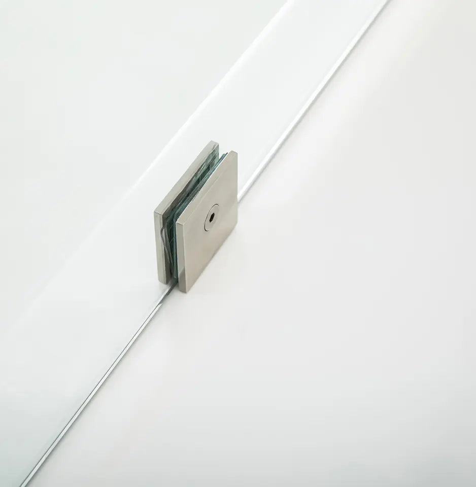 Right Attach. Shower Panel with Clips